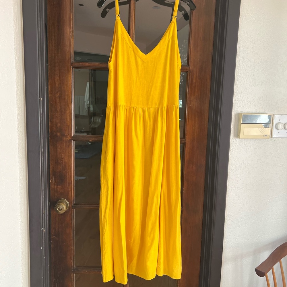 Galeria yellow sundress